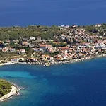 Antea, Hvar