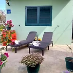 Antea, Hvar شقة