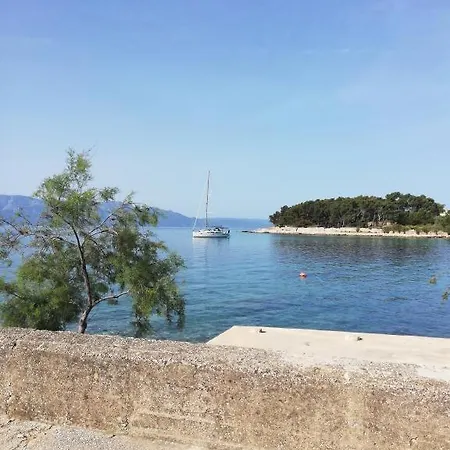 Antea, Hvar