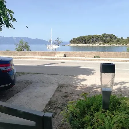 Antea, Hvar *