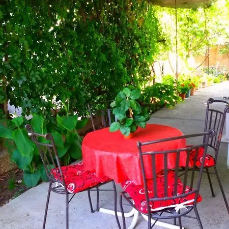 Antea, Hvar Appartement Sućuraj