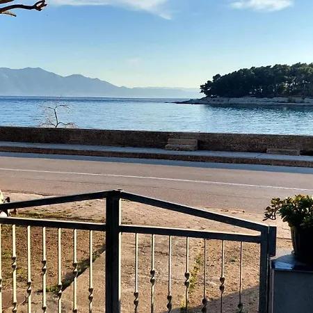Antea, Hvar