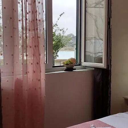 Antea, Hvar Appartement