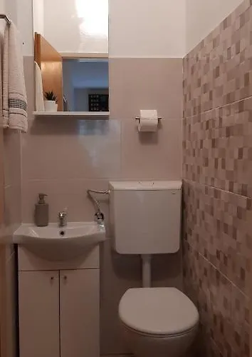 Antea, Hvar Sućuraj