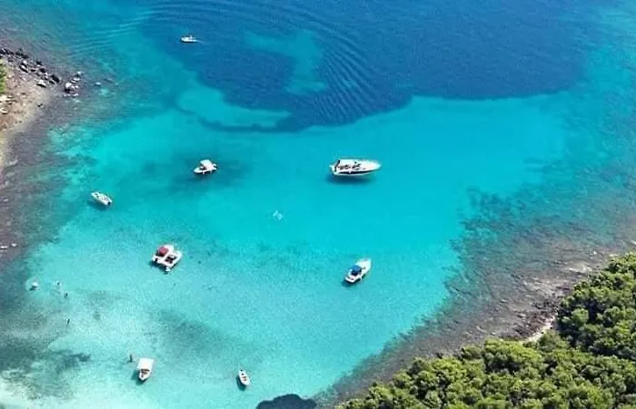 Antea, Hvar Sućuraj